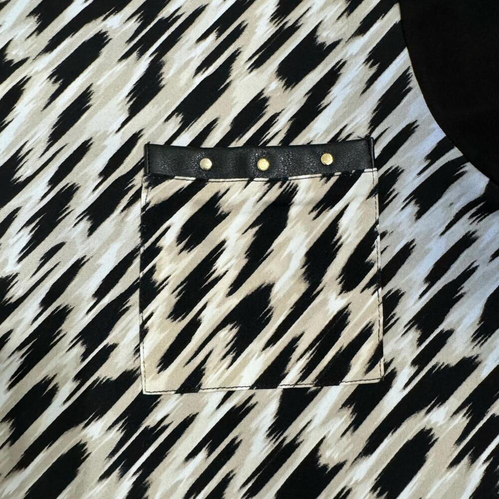 {SOLD}Calvin Klein Black Brown Printed Front Pocket Short Sleeve Top- Size large - Picture 4 of 6